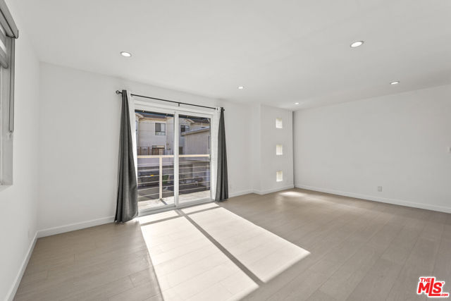 712 Pacific Street, Santa Monica CA: https://media.crmls.org/mediaz/09763dd1-2b87-4584-a94e-3df099e6b834.jpg