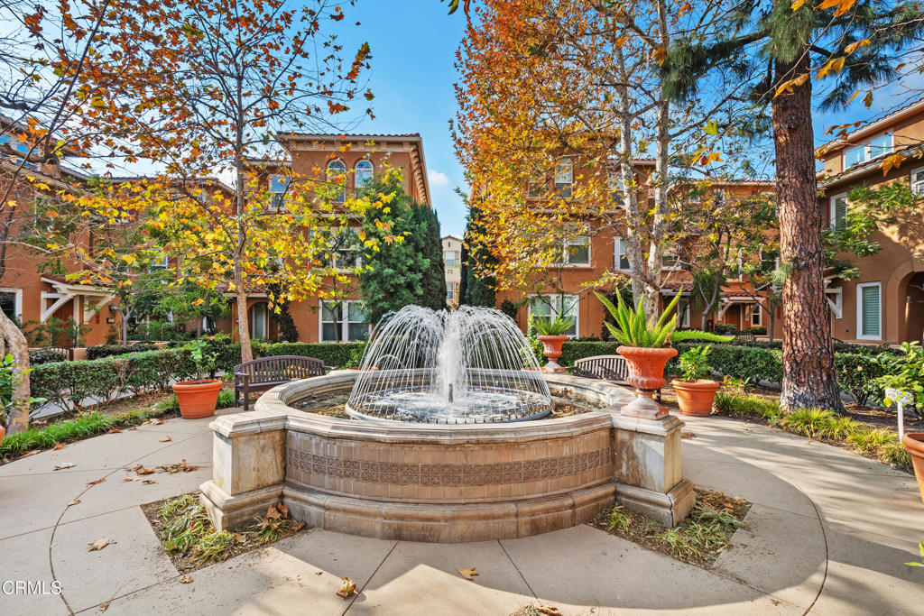 433 N Altadena Drive #4