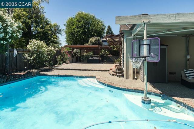 1736 Silverwood Dr, Martinez CA: https://media.crmls.org/mediaz/0977091e-57c0-41fa-8ad2-9da1e33d6485.jpg
