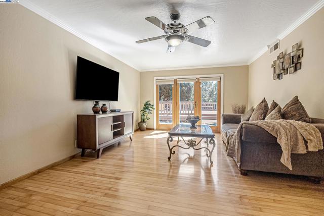 Image 14 of 60 For 25660 Paul Ct
