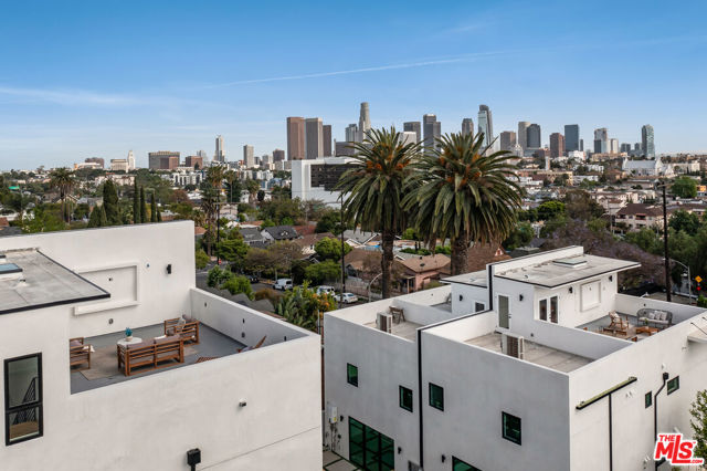 2005 Bellevue Avenue, Los Angeles CA: https://media.crmls.org/mediaz/097808eb-4ed9-4924-b6d9-ccd4ffde77a2.jpg