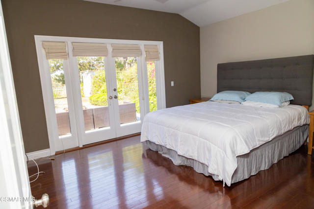 385 Somerset Circle, Thousand Oaks CA: https://media.crmls.org/mediaz/097827c3-5ed3-4749-b1e5-faae354d10f1.jpg