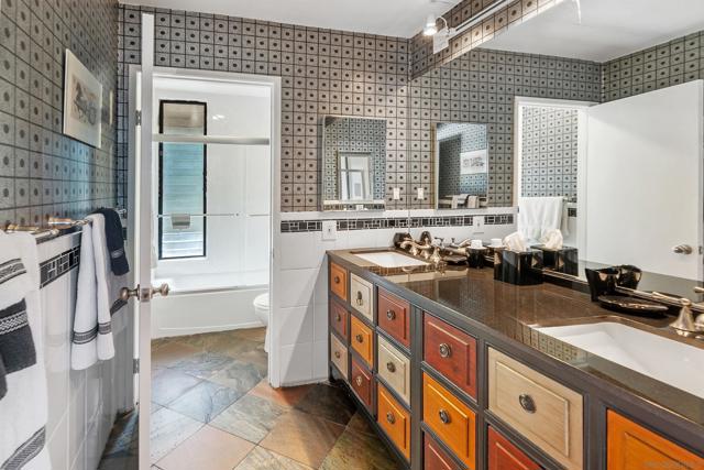 13414 Calle Colina, Poway CA: https://media.crmls.org/mediaz/09784c24-3ec2-40a0-a926-68504d9085e0.jpg