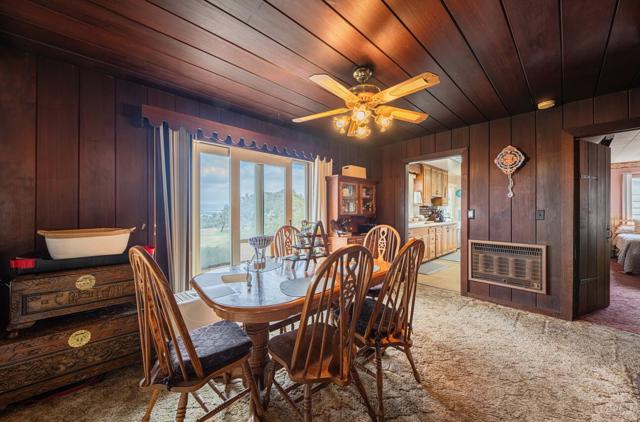 905 W Blanco Road, Salinas CA: https://media.crmls.org/mediaz/09789712-4b97-40d6-be43-4c8ea090b9d9.jpg