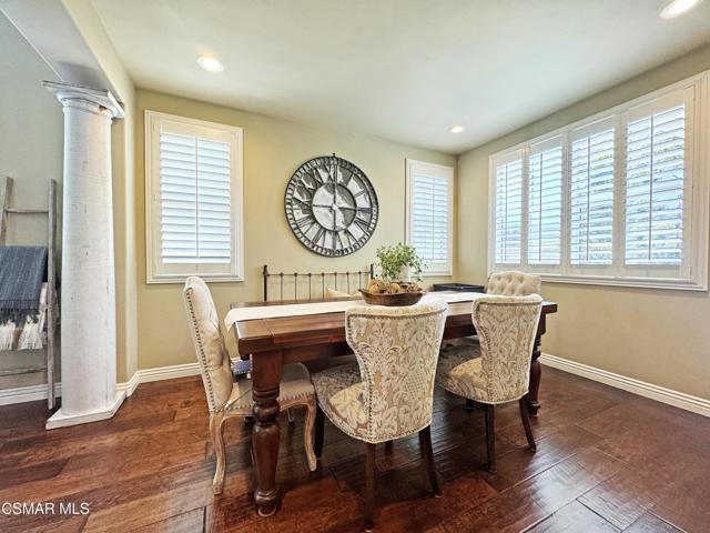 4950 Via Aurora, Newbury Park CA: https://media.crmls.org/mediaz/097a4923-b426-4447-be5b-c35a0ea80495.jpg
