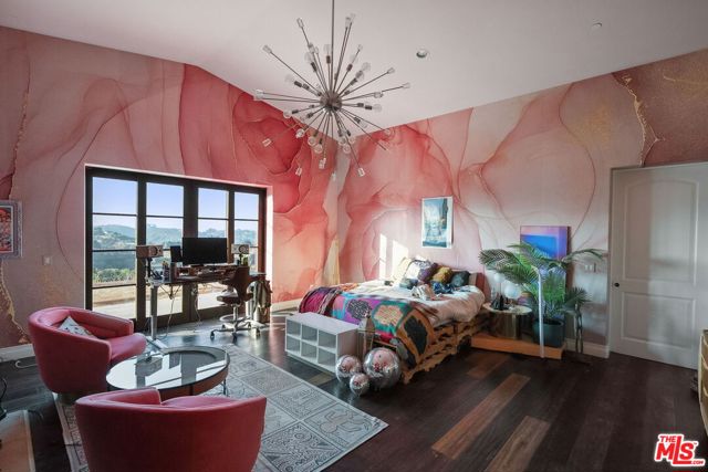 1650 Luse Tank Road, Topanga CA: https://media.crmls.org/mediaz/097a78e2-916e-4298-a9e5-5a6092d607ec.jpg