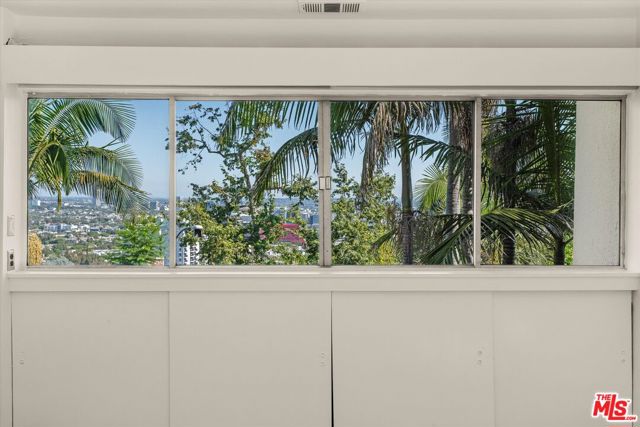 1237 Hilldale Avenue, West Hollywood CA: https://media.crmls.org/mediaz/097b49a8-dce3-4e76-ad26-eb671816f760.jpg