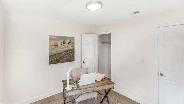 34981 Skylark Dr, Union City CA: https://media.crmls.org/mediaz/097bf402-b3f1-493e-9f50-15f5a8b98785.jpg
