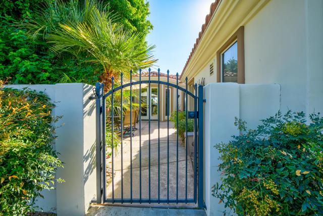 50500 Cypress Point Drive, La Quinta CA: https://media.crmls.org/mediaz/097c03fd-f76a-4b70-abab-35b2d7831f69.jpg