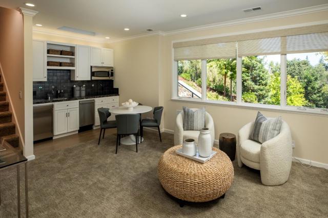 13801 Templeton Place, Los Altos CA: https://media.crmls.org/mediaz/097c4d3d-9f36-45fd-9fb4-b0f5867865fe.jpg