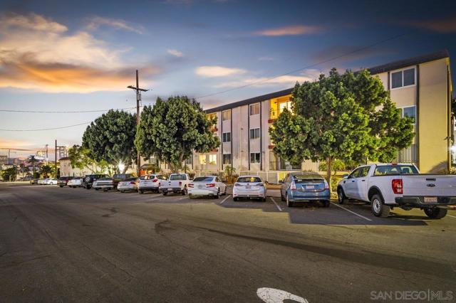 2244 2nd Avenue, San Diego CA: https://media.crmls.org/mediaz/097c854c-3c6f-4a88-b1fa-7259b09942c8.jpg
