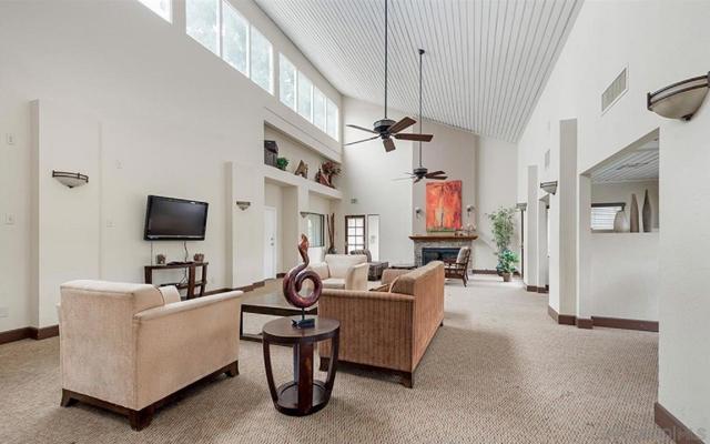 8561 Villa La Jolla Dr, La Jolla CA: https://media.crmls.org/mediaz/097e1707-2844-404d-8e52-9d52b0ba313b.jpg