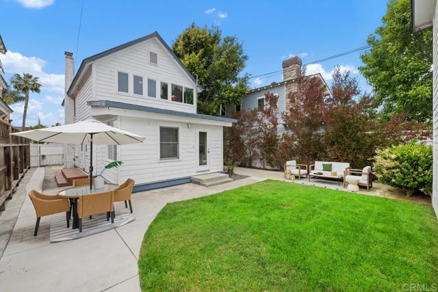 131 H Avenue, Coronado CA: https://media.crmls.org/mediaz/097e5d91-2ebb-4a9c-bb0c-3d00e6c93a41.jpg