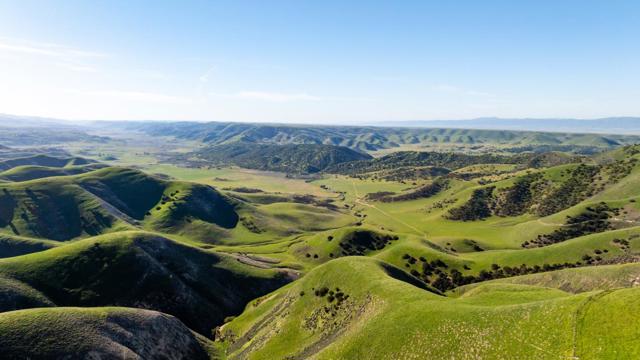 54800 Lonoak Road, King City CA: https://media.crmls.org/mediaz/097e701e-a550-49f5-8a84-8805f527932a.jpg