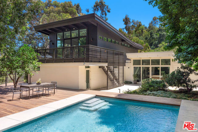 2179 Mandeville Canyon Road, Los Angeles CA: https://media.crmls.org/mediaz/097ebe52-1364-480c-868a-cf1455a84475.jpg