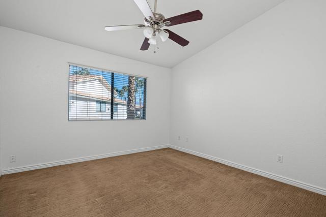 Image 13 of 20 For 78650 Avenue 42  614