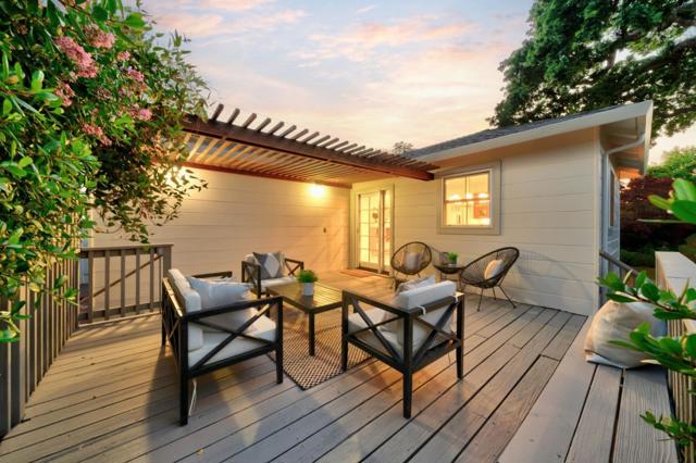 1405 Oakhurst Avenue, San Carlos CA: https://media.crmls.org/mediaz/097f5ad1-36ae-46bc-a595-02e43f78eb14.jpg