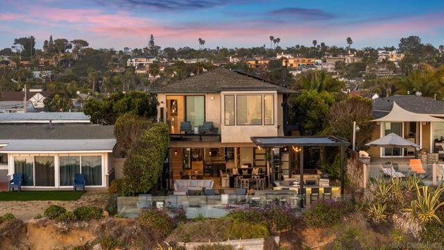 282 Neptune Avenue, Encinitas CA: https://media.crmls.org/mediaz/09808dbb-2704-46a0-96f2-a16e4ca60446.jpg