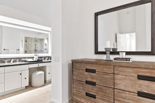 1219 Countrywood Lane, Vista CA: https://media.crmls.org/mediaz/09809d22-7650-465a-97ce-6100998707ef.jpg