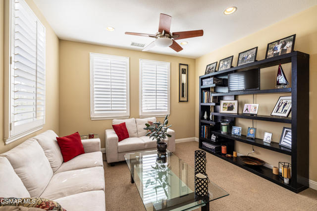 4024 Eagle Flight Drive, Simi Valley CA: https://media.crmls.org/mediaz/0981cee4-64ae-4141-b010-cf27f8e041ae.jpg