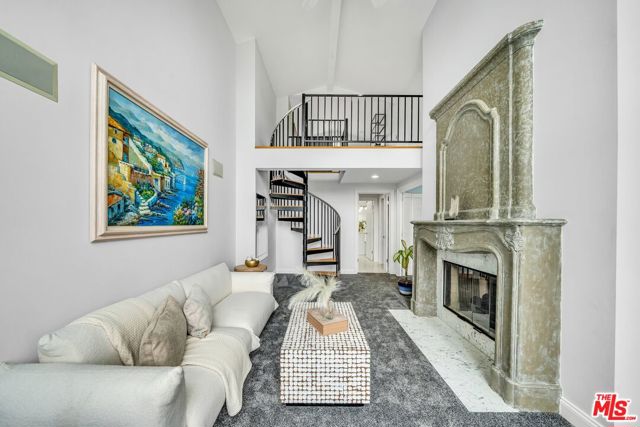 8011 Rayford Drive, Los Angeles CA: https://media.crmls.org/mediaz/0981e8b2-3107-453d-8bdb-c167530e9e4f.jpg