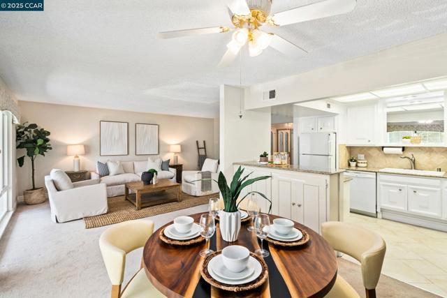 2817 Golden Rain Rd, Walnut Creek CA: https://media.crmls.org/mediaz/09843dd1-e665-45af-b9fa-8b1951d42dd7.jpg