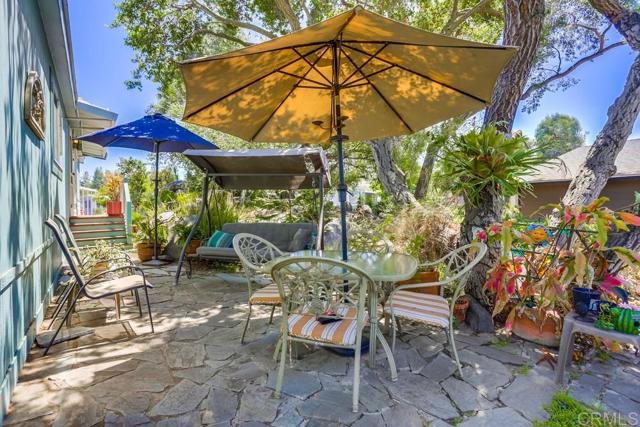 1750 W Citracado Parkway, Escondido CA: https://media.crmls.org/mediaz/09865ca4-6dd6-4c45-b0cf-92ffd2a0ce98.jpg