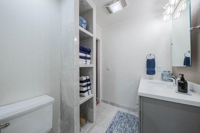 25552 Meadowview Circle, Salinas CA: https://media.crmls.org/mediaz/0987d10c-5947-481e-a715-f1f90e47a41d.jpg