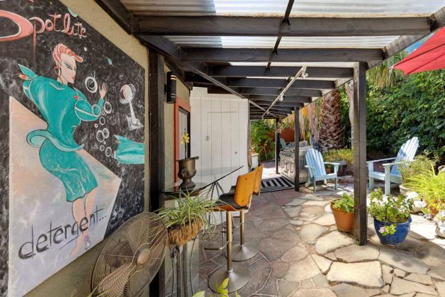 901 S Calle Tomas, Palm Springs CA: https://media.crmls.org/mediaz/0987d59c-5546-46be-b8b2-ce76f9e31d00.jpg