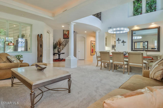 2589 Featherwood Street, Westlake Village CA: https://media.crmls.org/mediaz/0987fa26-e96b-44b1-81b8-99a4e27beb2d.jpg