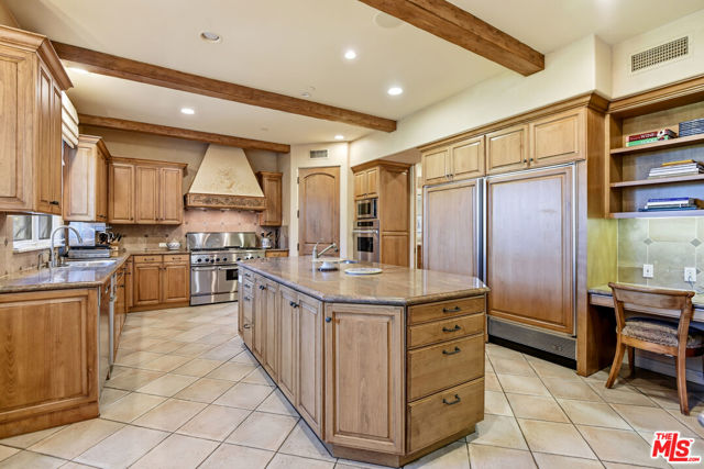 Image 12 of 42 For 3843 Rock Hampton Drive