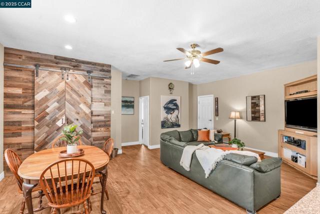 5505 Old School Rd, Pleasanton CA: https://media.crmls.org/mediaz/09893ddf-7db2-40c9-88f6-e51403ae3ad5.jpg