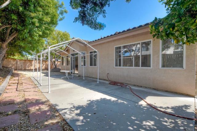 Detail Gallery Image 31 of 34 For 1789 Clydesdale Ct, Oceanside,  CA 92057 - 3 Beds | 2 Baths
