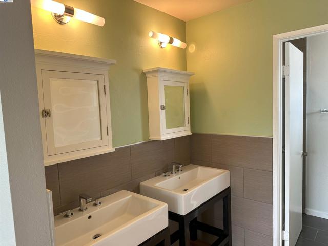 5328 Riverlake, Discovery Bay CA: https://media.crmls.org/mediaz/0989fa2f-1288-41a1-aaef-aa623ead58cc.jpg