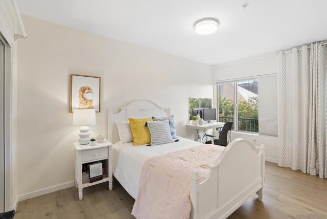 7520 Draper Ave, La Jolla CA: https://media.crmls.org/mediaz/098b6435-c6c7-4ab8-bb18-6a9358bce28b.jpg