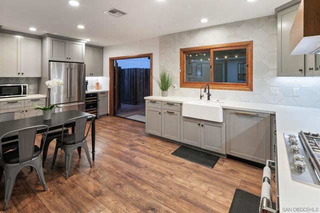 4407 Dakota Drive, San Diego CA: https://media.crmls.org/mediaz/098b98c6-14fc-4059-b933-e509fcd0b33b.jpg