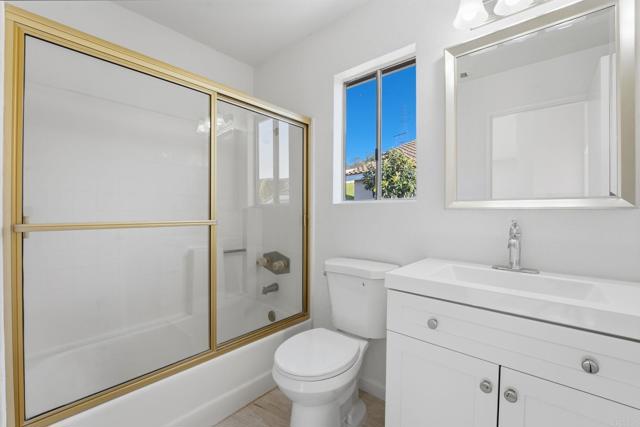 Detail Gallery Image 34 of 52 For 14493 Corte Lampara, San Diego,  CA 92129 - 3 Beds | 2/1 Baths