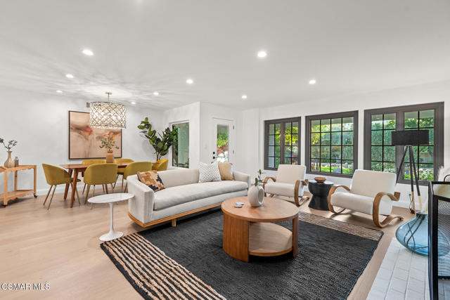 31652 Blue Meadow Lane, Westlake Village CA: https://media.crmls.org/mediaz/098bd761-bf19-4376-9d1c-ed5c16d9c04d.jpg