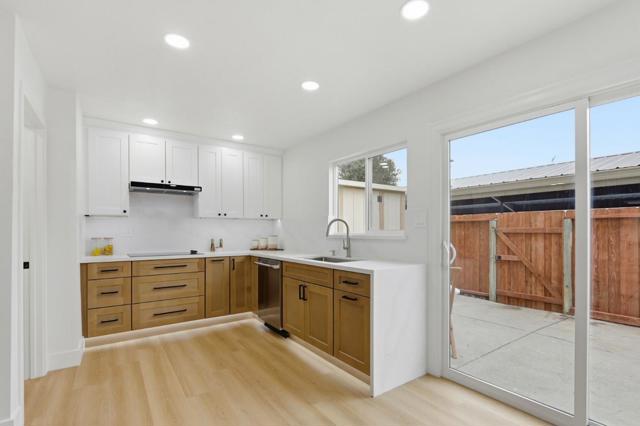 2672 Salome Ct, San Jose CA: https://media.crmls.org/mediaz/098bf90a-4b56-4b92-914d-b689e60a4ea0.jpg