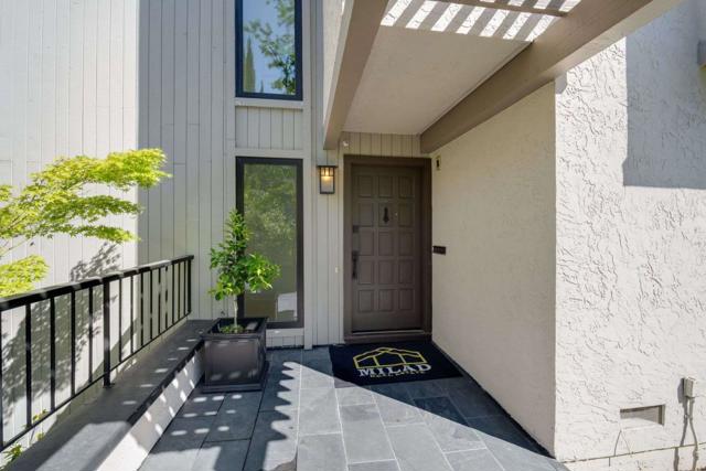 228 Sand Hill Circle, Menlo Park CA: https://media.crmls.org/mediaz/098c4fe4-5bd7-47c3-a3c8-42275a1d162d.jpg