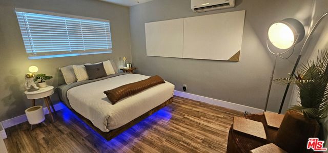 24242 Pine Street, Newhall CA: https://media.crmls.org/mediaz/098c5887-390d-49c8-bdda-0d17e13e5730.jpg