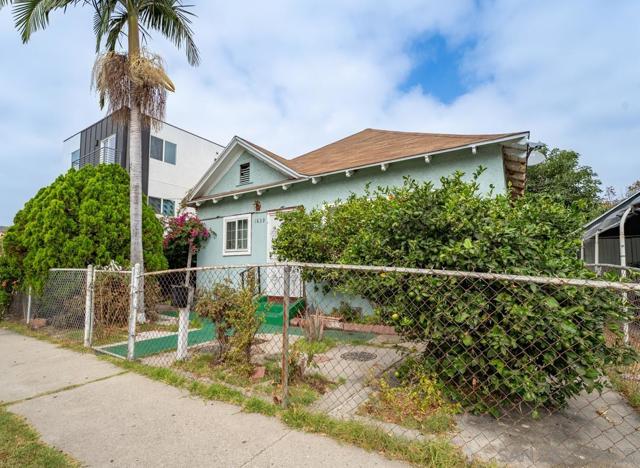 1839 20th St, Los Angeles, California 90007, 2 Bedrooms Bedrooms, ,1 BathroomBathrooms,Single Family Residence,For Sale,20th St,240023951SD