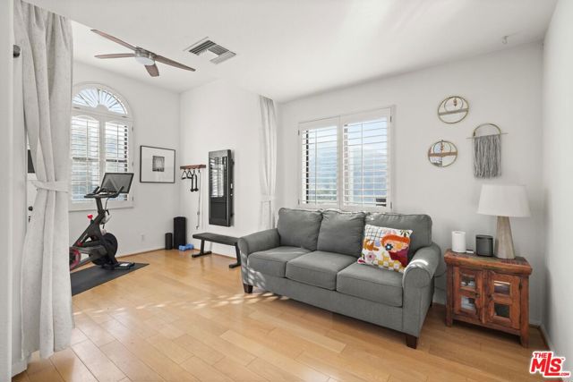 3418 Dorothy Road, Topanga CA: https://media.crmls.org/mediaz/098d47d6-12af-4650-b79f-822cc6657200.jpg