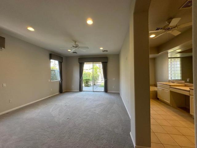 40589 Palm Court, Palm Desert CA: https://media.crmls.org/mediaz/098dbe41-9c21-4062-a08a-eb0342e42ea4.jpg