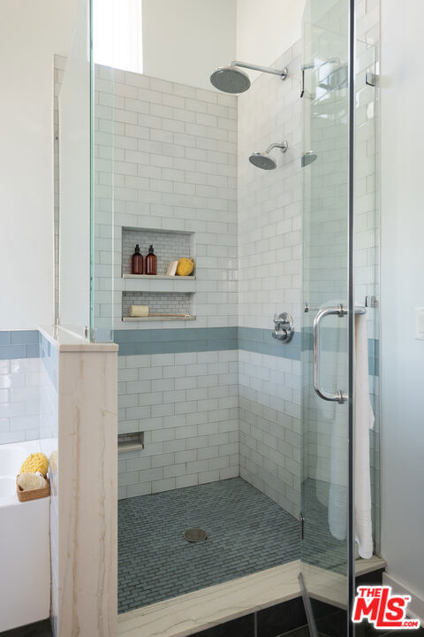 922 N Edgemont Street, Los Angeles CA: https://media.crmls.org/mediaz/098dc716-652c-4f8d-ba5a-7b463d05b671.jpg