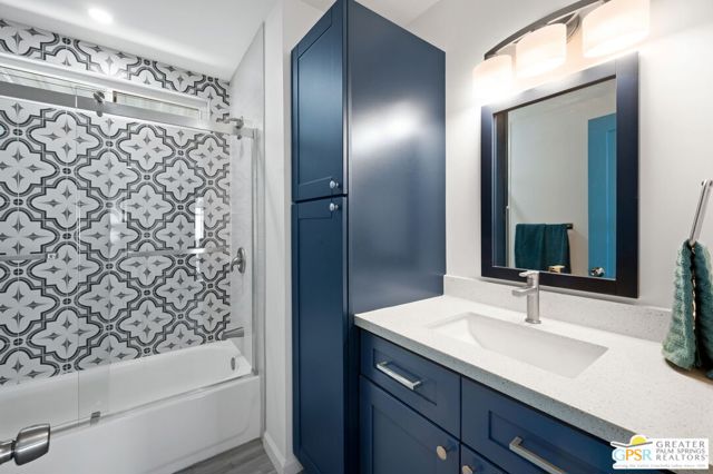 240 Los Pinos Drive, Palm Springs CA: https://media.crmls.org/mediaz/098dd0f4-2ff4-4ec9-affe-19bc695a9e91.jpg