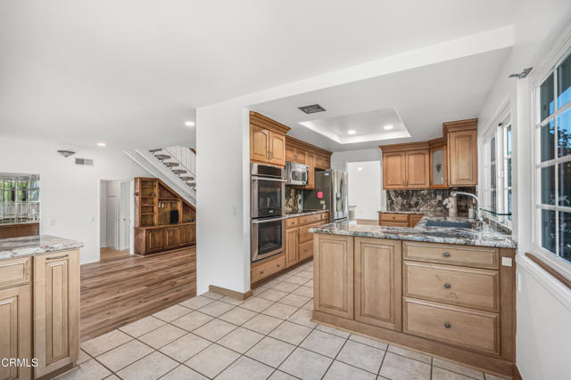 Detail Gallery Image 13 of 50 For 327 Bethany St, Thousand Oaks,  CA 91360 - 4 Beds | 2/1 Baths