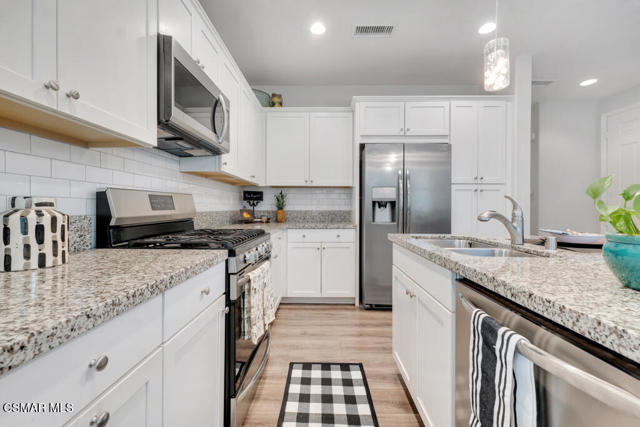 8565 N Walnut Way, West Hills CA: https://media.crmls.org/mediaz/098f8d4d-dbdc-4b7c-9bc4-6a148dd444c9.jpg