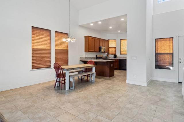 572 St Helena Drive, Newman CA: https://media.crmls.org/mediaz/098fc406-c437-452a-825e-a271e2faa672.jpg