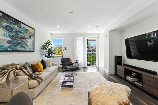 2016 Thea Circle, Mountain View CA: https://media.crmls.org/mediaz/09903a4e-cb62-4e8f-808d-0c97ec1d327a.jpg